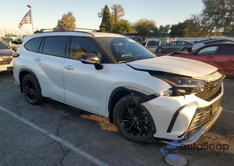 2023 Toyota Highlander L z USA, uszkodzony, nr VIN 5TDKDRAH2PS507706